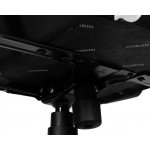 Кресло игровое DOBRIN DALLAS, черно-белая ткань