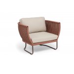 "Фиджи" кресло плетеное из роупа, каркас алюминий коричневый (RAL8016) муар, роуп красный (8372) круглый tex, ткань Mossle бежевая