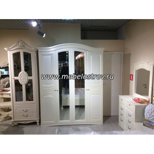 Венера Шкаф 4-х дверный