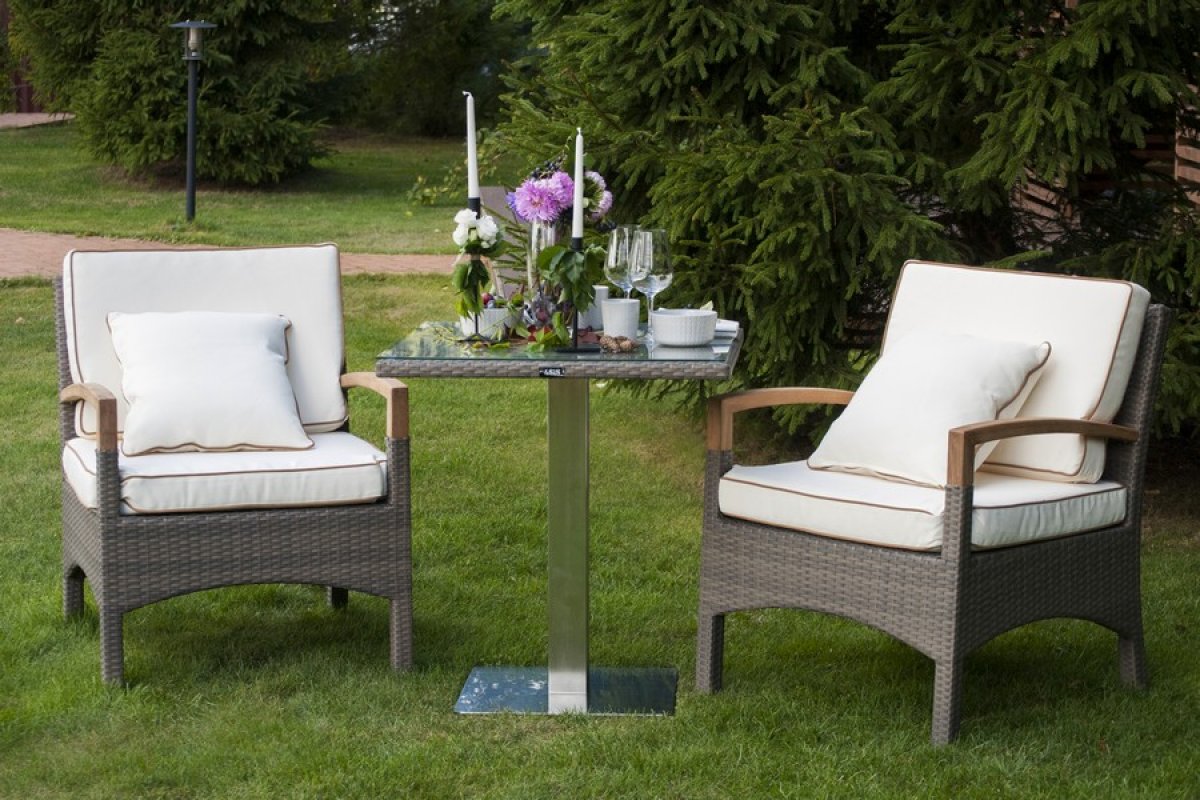 Виньоло, обеденная группа