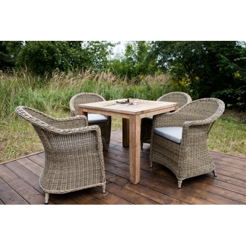 Леричи, обеденная группа Леричи, обеденная группа