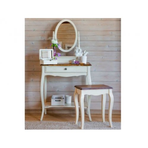 Туалетный столик с овальным зеркалом