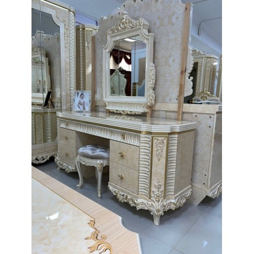 РАФАЭЛЛО Стол туалетный с зеркалом