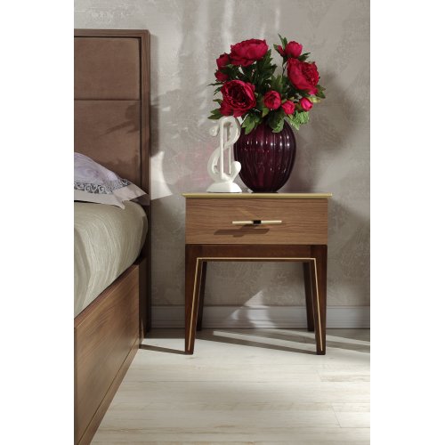 PALMARI P3020=ТУМБОЧКА НА ДЕРЕВЯННЫХ НОЖКАХ