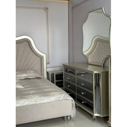 ДЕЗИРЕ Комплект (Кровать 2,0 + 2 Тумбочки + Туалетный стол с/з + Пуф + 6дв. шкаф) ДЕЗИРЕ Комплект (Кровать 2,0 + 2 Тумбочки + Туалетный стол с/з + Пуф + 6дв. шкаф)