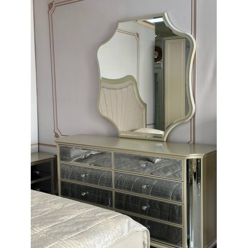 ДЕЗИРЕ Комод с зеркалом с пуфом ДЕЗИРЕ Комод с зеркалом с пуфом