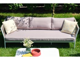 Касабланка диван 3-местный плетеный из роупа, каркас алюминий белый муар, роуп бежевый 20мм, ткань бежевая 052