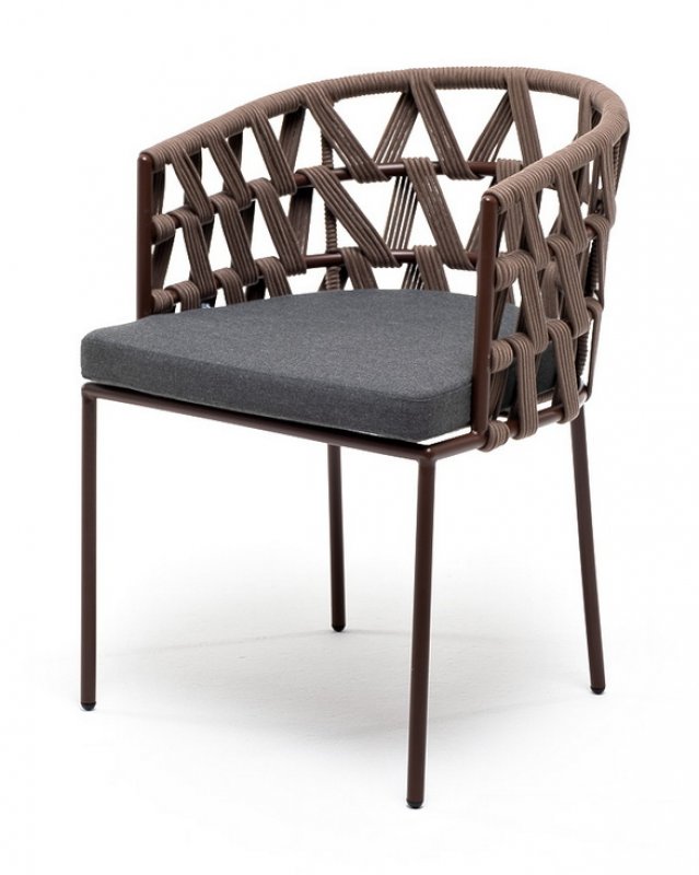 Диего стул плетеный из роупа, каркас из стали коричневый (RAL8016) муар, роуп коричневый круглый, ткань серая