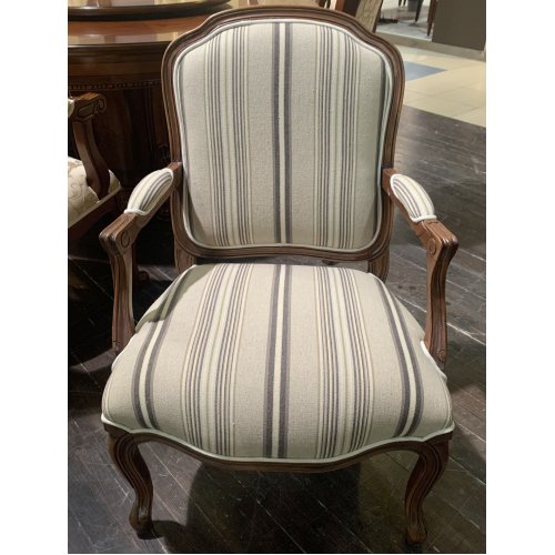 ПРОВАНС DF812 Полукресло, массив, цвет орех антик, ткань F-177 ПРОВАНС DF812 Полукресло, массив, цвет орех антик, ткань F-177