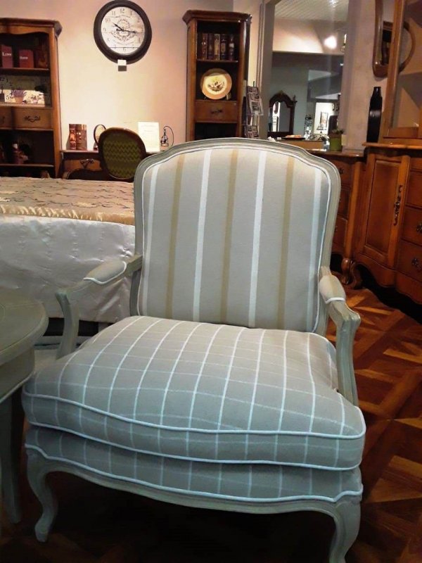 DF813К ПРОВАНС КРЕСЛО, массив, цвет шато дуб, ткань В-F12/F13