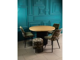 Обеденная группа с пуфом