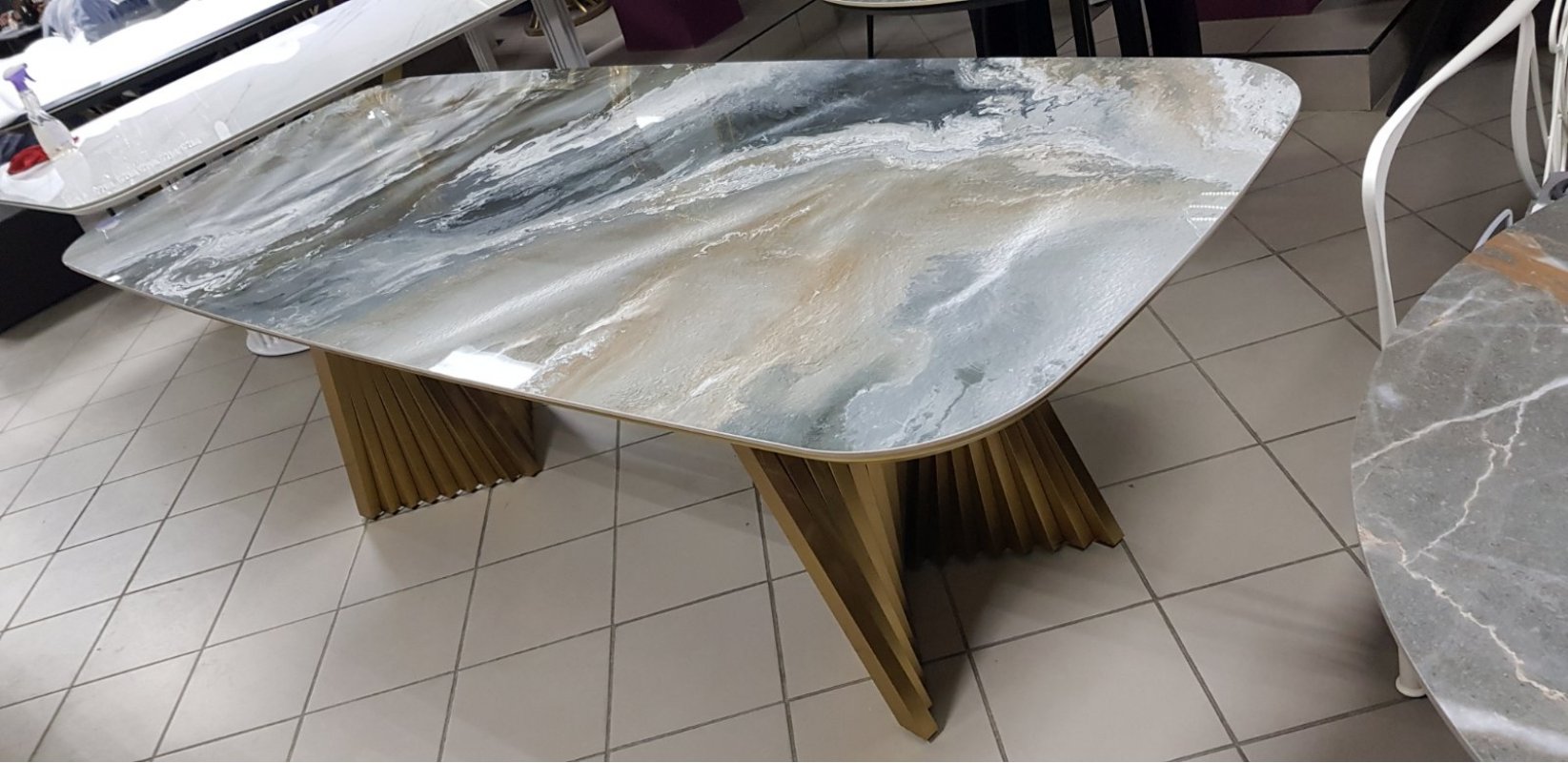 РЭЙ Стол из керамогранита