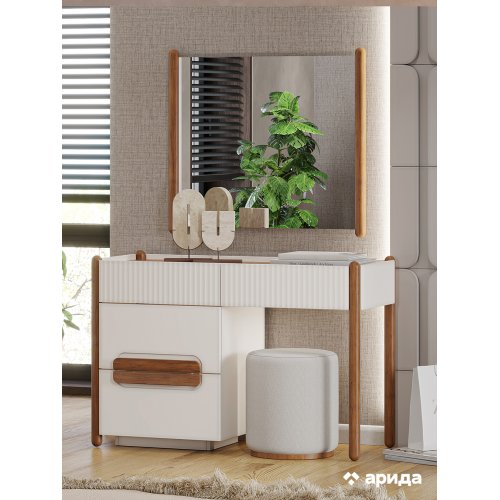 Туалетный стол с зеркалом и пуфом "Линда" Туалетный стол с зеркалом и пуфом "Линда"