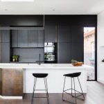 Стул полубарный Neo чёрный с чёрными ножками