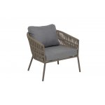 "Комо" кресло плетеное из роупа, каркас алюминий бежево-серый (RAL7006) муар, роуп серо-коричневый 23мм, ткань темно-серая 027