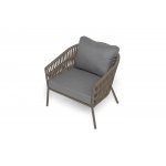 "Комо" кресло плетеное из роупа, каркас алюминий бежево-серый (RAL7006) муар, роуп серо-коричневый 23мм, ткань темно-серая 027