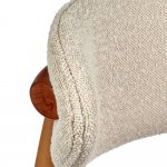 Стул полубарный Lucas латте букле с ножками цвета орех Стул полубарный Lucas латте букле с ножками цвета орех